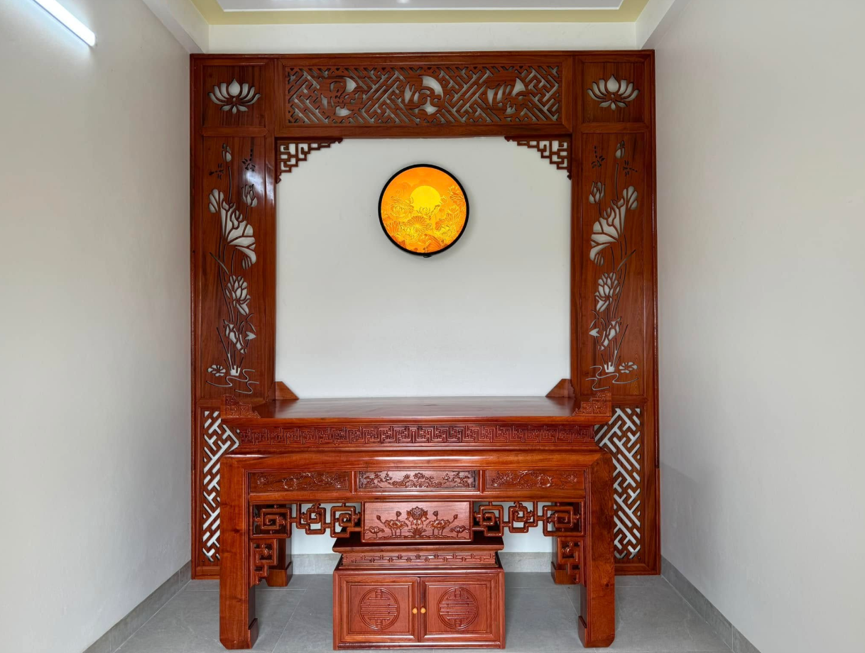 Bàn Thờ Gia Tiên Đục Như Ý Gỗ Hương